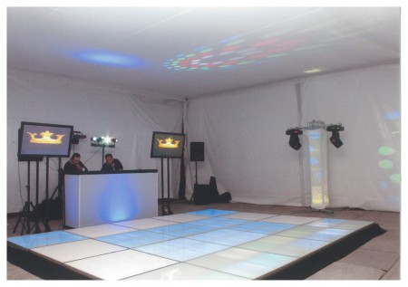 MUSICA DJ , PISTA Y LUCES